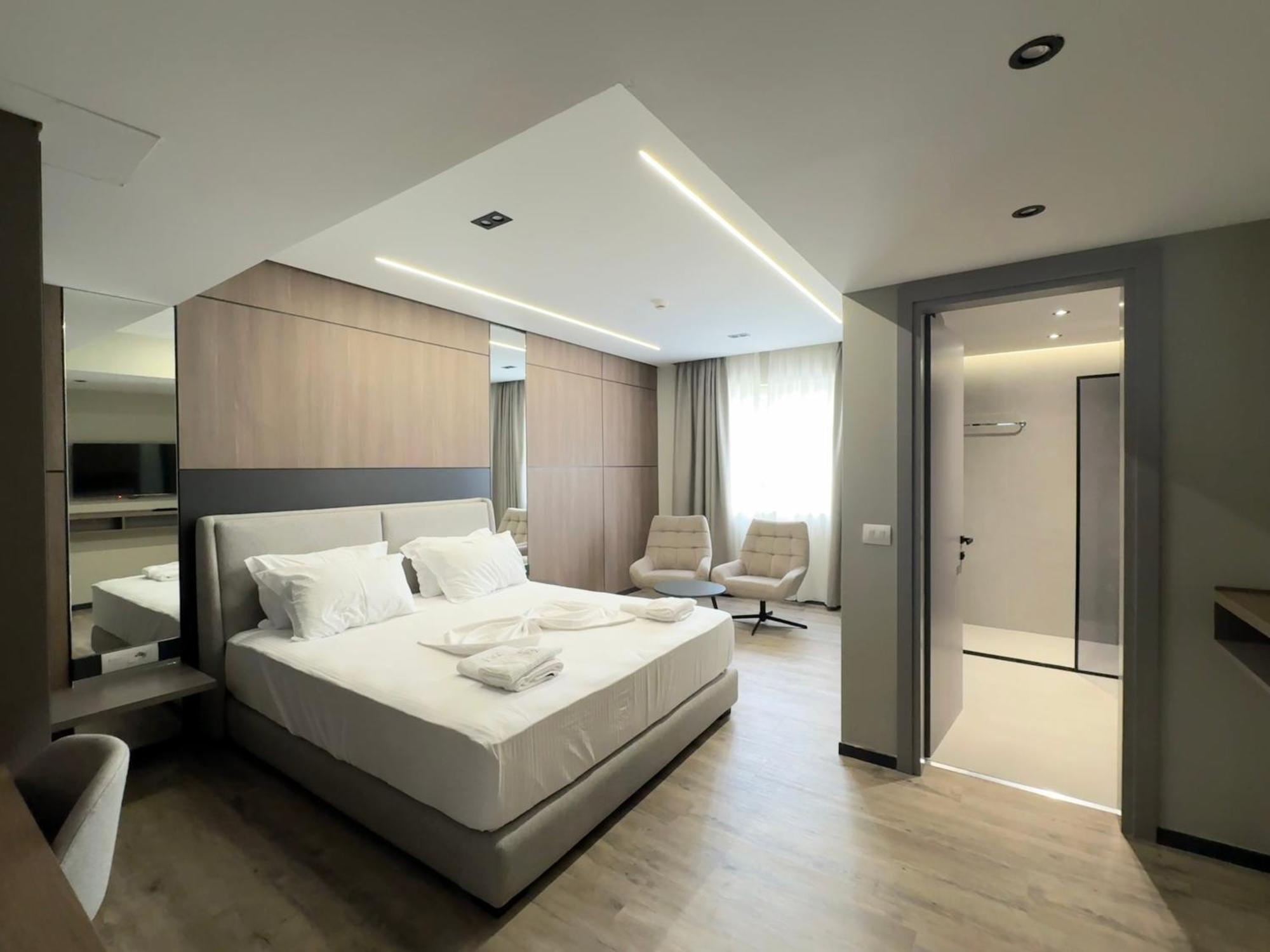 Hotel Liss Lezhe Exterior photo